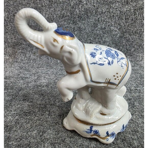 Vtg Porcelain Elephant Figurines Set Of 3 Blue White Gold Accents - Picture 9 of 10